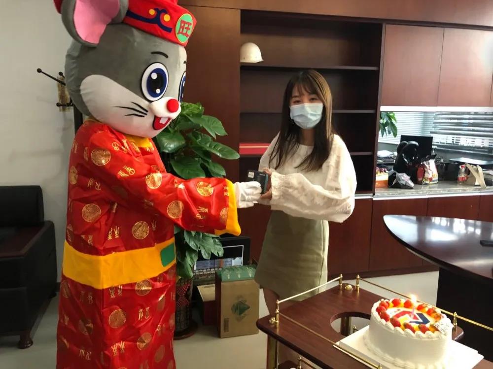 暮春三月，戴上口罩過個(gè)“生日會(huì)”吧！